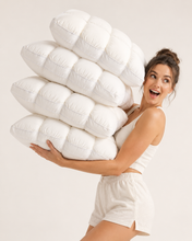 Cargar imagen en el visor de la galería, Puff Pillow | Cooling Bedding Pillow | Puff Grid Design
